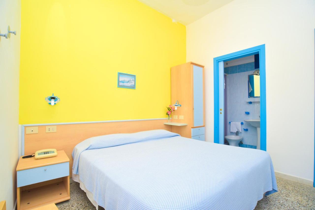 Hotel Celeste Procida Exteriör bild