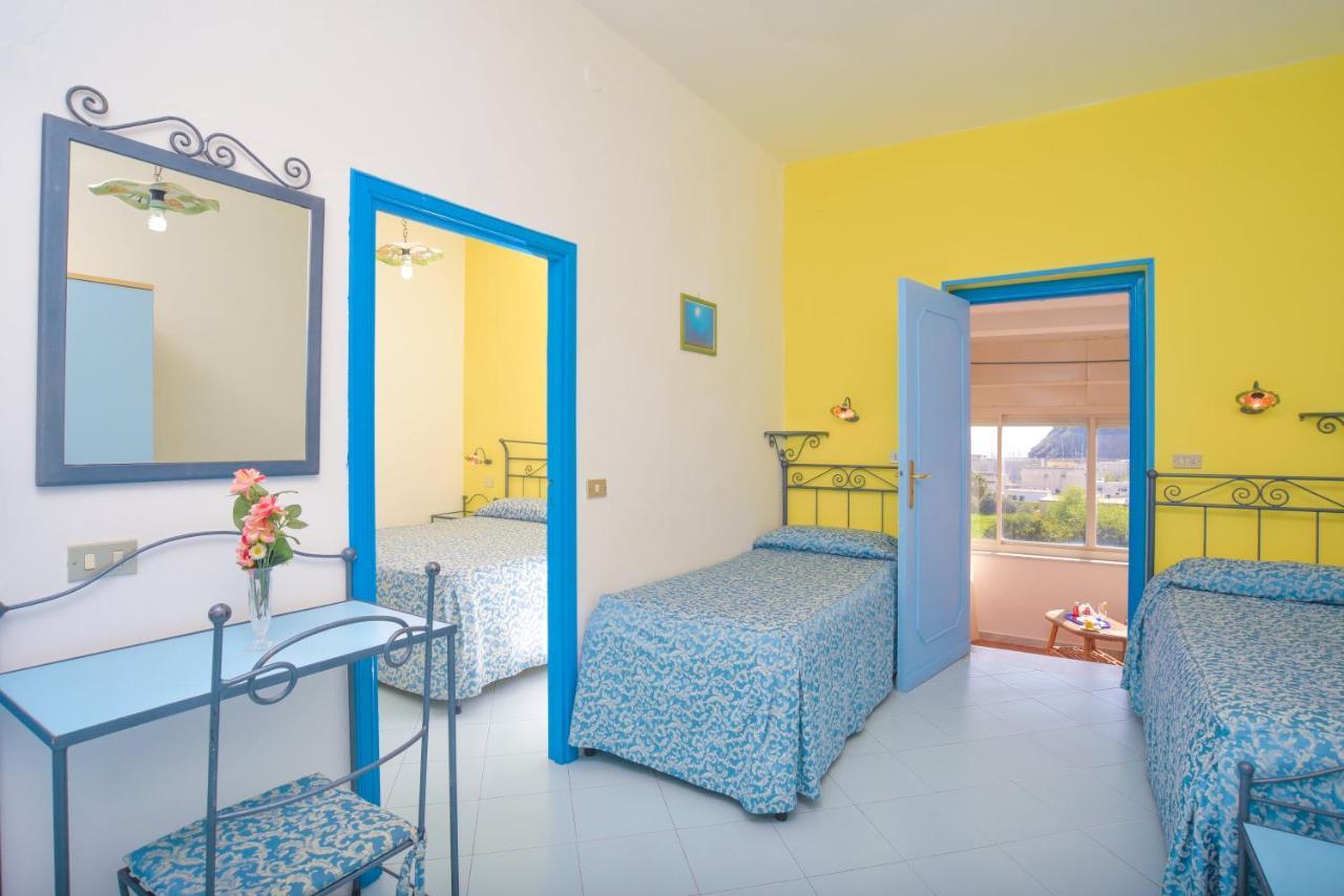 Hotel Celeste Procida Exteriör bild