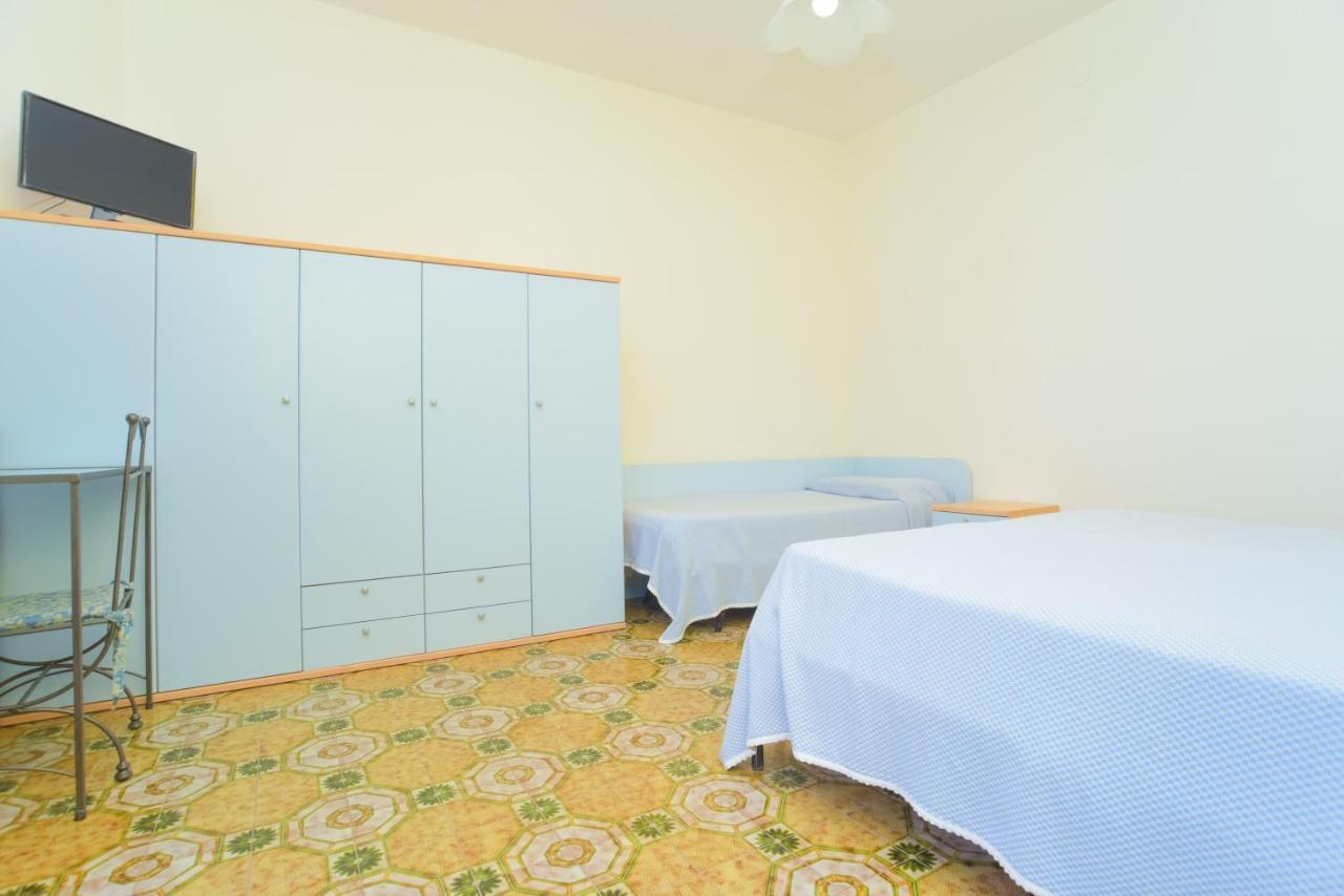 Hotel Celeste Procida Exteriör bild