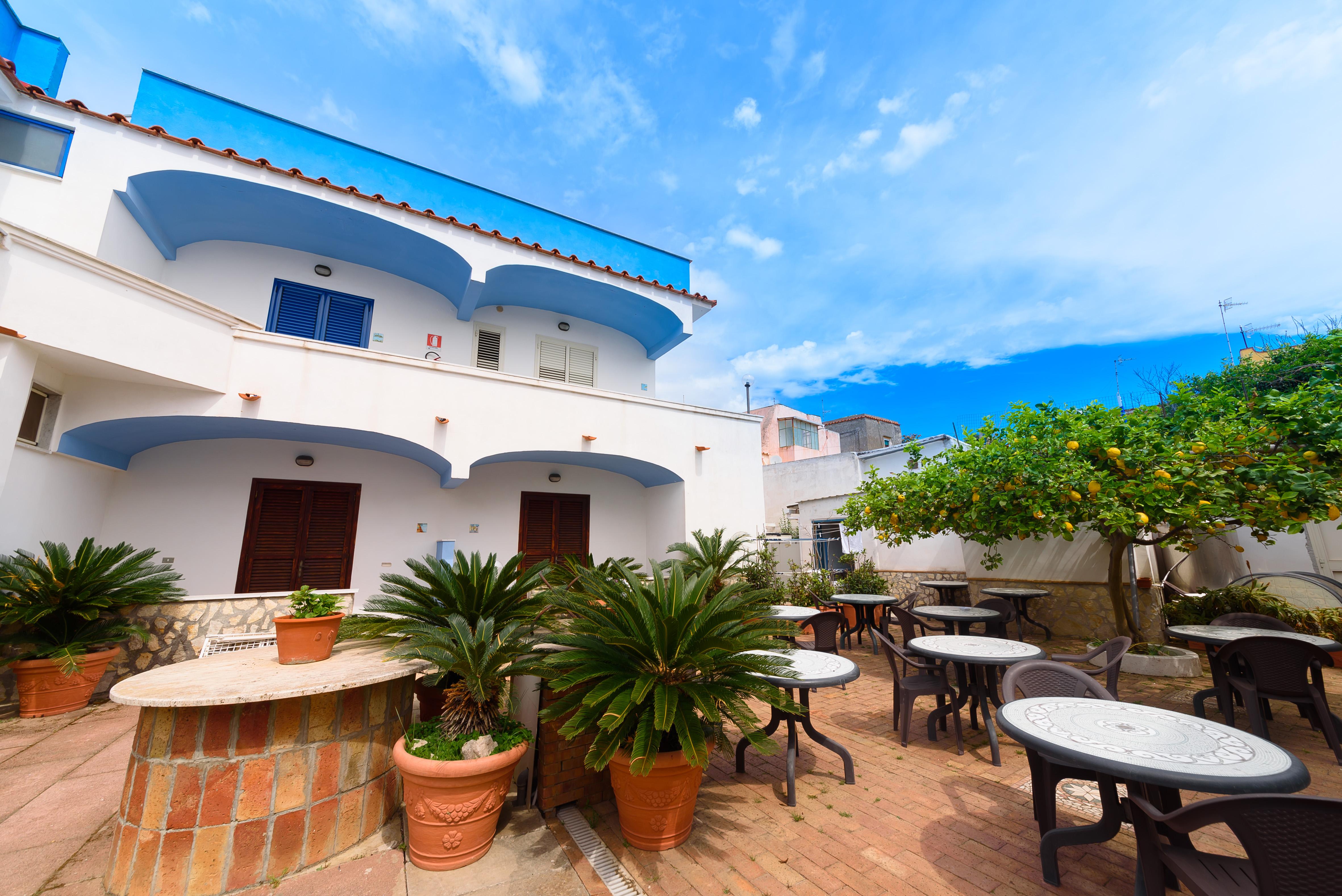 Hotel Celeste Procida Exteriör bild