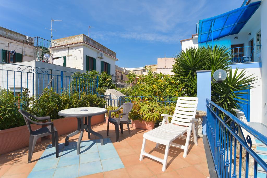 Hotel Celeste Procida Exteriör bild