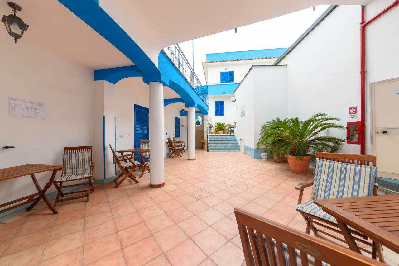 Hotel Celeste Procida Exteriör bild